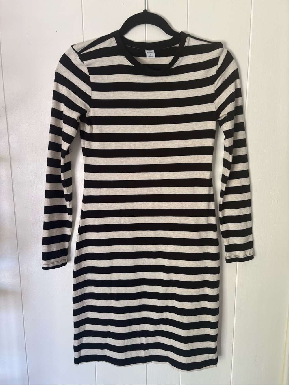Old Navy Black and White Striped Long Sleeve Dress